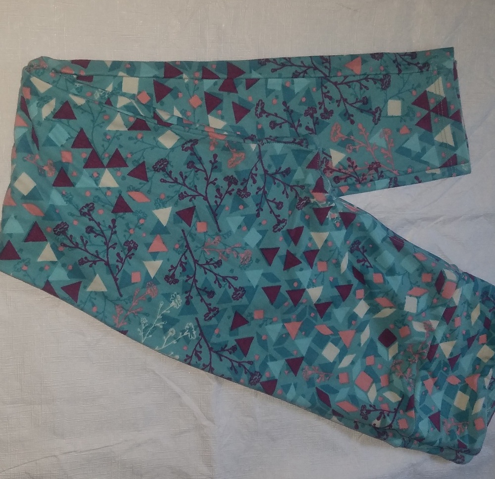 Lularoe - Picture 2 of 2